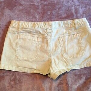 Mossimo mint shorts size 11